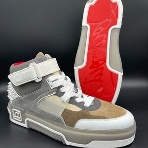 Christian Louboutin ASTROLOUBI MID
FLAT Gray and White High-Top Sneakers